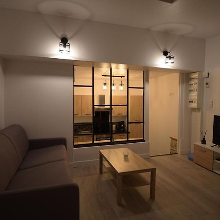 Cosy Appartement Hyper Centre Ville Avec Cour + Patio Auxerre Exterior foto