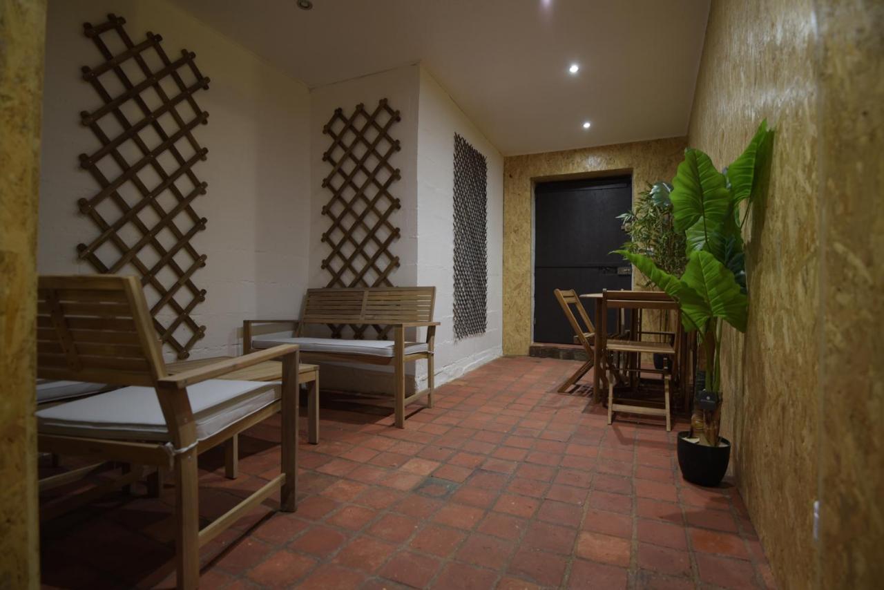 Cosy Appartement Hyper Centre Ville Avec Cour + Patio Auxerre Exterior foto