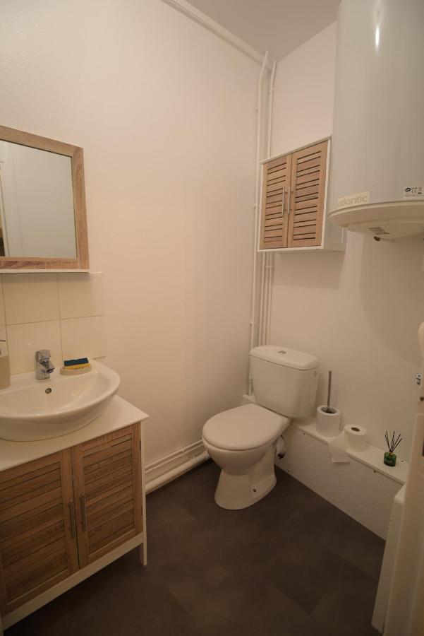 Cosy Appartement Hyper Centre Ville Avec Cour + Patio Auxerre Exterior foto